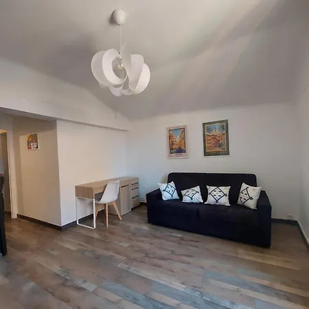 Apartment Vieille Climatise Rue Pietonne & A Menton