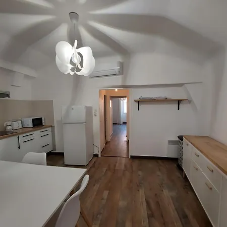 Apartment Vieille Climatise Rue Pietonne & A *