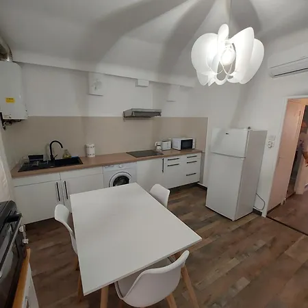 Vieille Climatise Rue Pietonne & A
