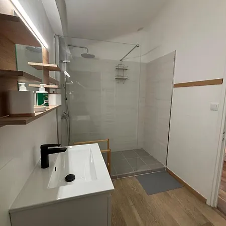 Vieille Climatise Rue Pietonne & A * Menton